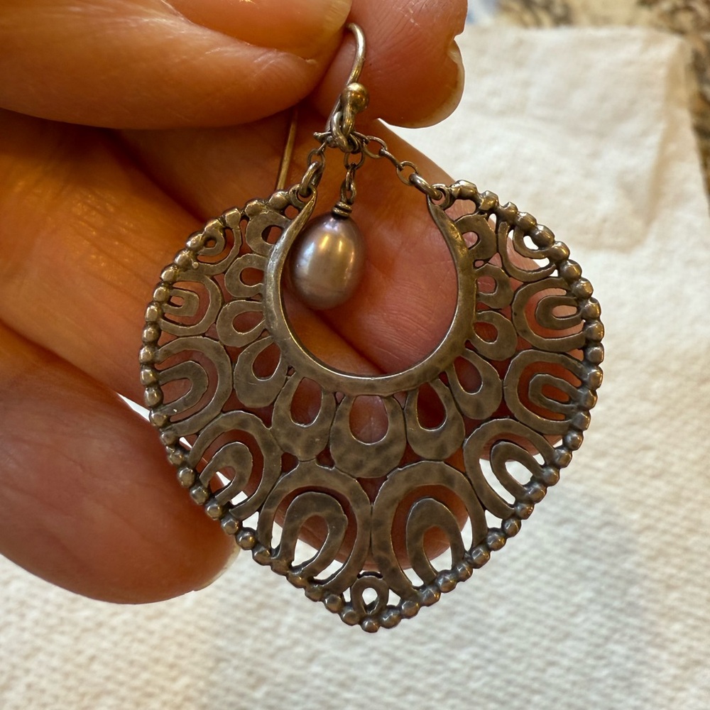 Silpada Silver Filigree Earrings with Pearl Accent Vintage - Picture 2 of 2